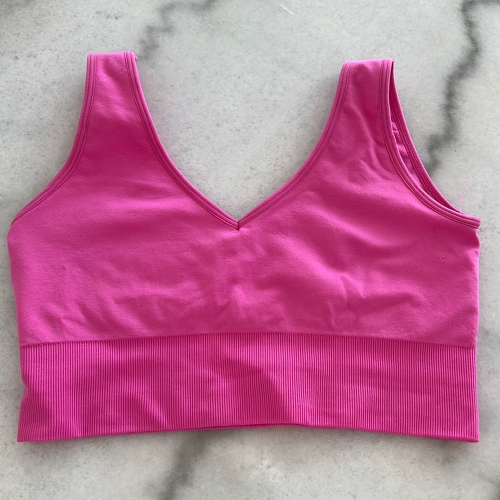 NVGTN Pink V-Neck Seamless Sports Bra